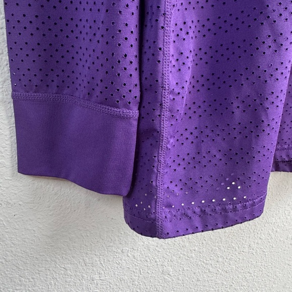 ZYIA ‘Chill’ Breathable Mesh Active Long Sleeve Top - Picture 5 of 10